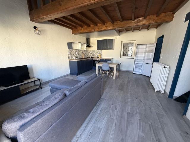 Location Appartement 2 pièces 59m² FEILLENS 01570