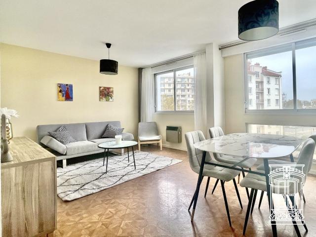 Location Appartement 2 pièces 59m² LYON 8ème