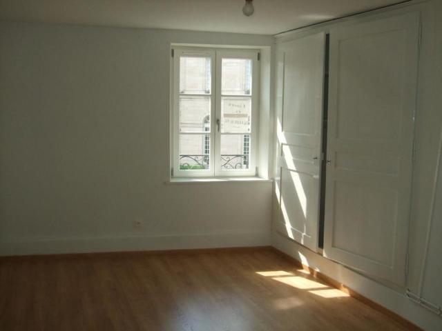 Location Appartement 2 pièces 59m² REMIREMONT 88200