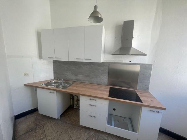 Location appartement 2 pièces, 63.55m², Nîmes