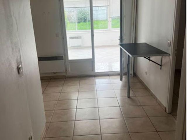 Location Appartement 2 pièces 63 m2 Villeparisis