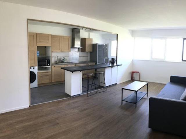 Location Appartement 2 pièces 63 m2 Montigny le Bretonneux
