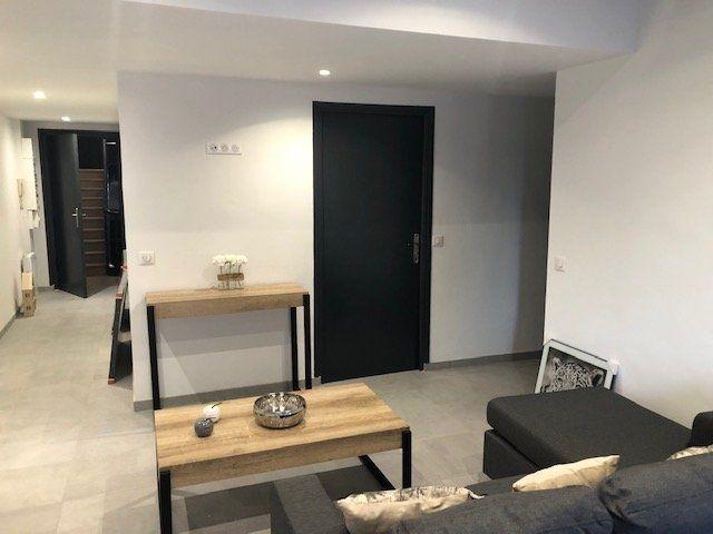 Location Appartement 2 pièces 63m²