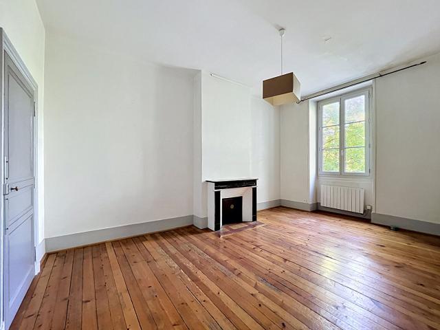Location appartement 2 pièces, 60.00m², Angers