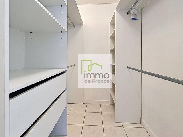 Location appartement 2 pièces 60.25 m² à Lille 59000 Saint Maurice