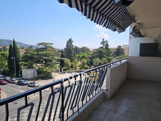Location Appartement 2 pièces 60 m2 Le Cannet