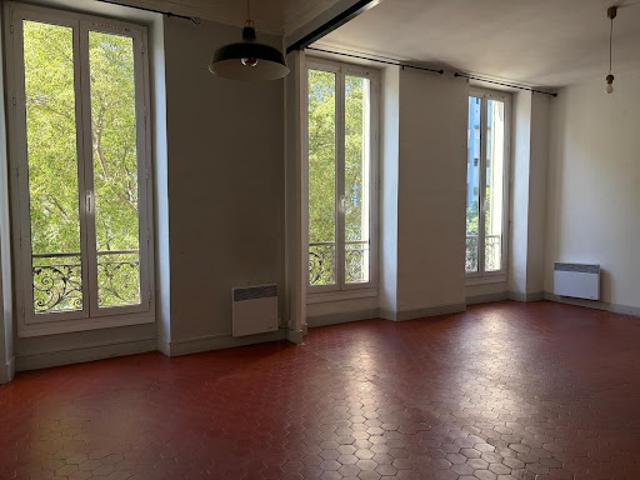 Location Appartement 2 pièces 60 m2 Marseille 7ème