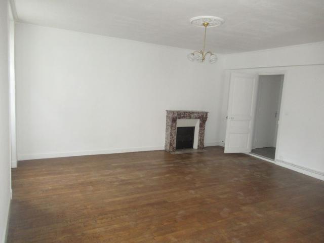 Location Appartement 2 pièces 60m² LA FERTE MACE 61600