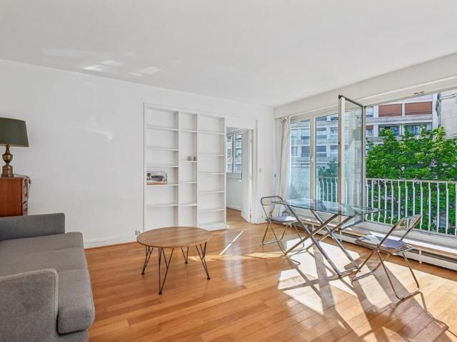 Location Appartement 2 pièces 60m² PARIS 16ème