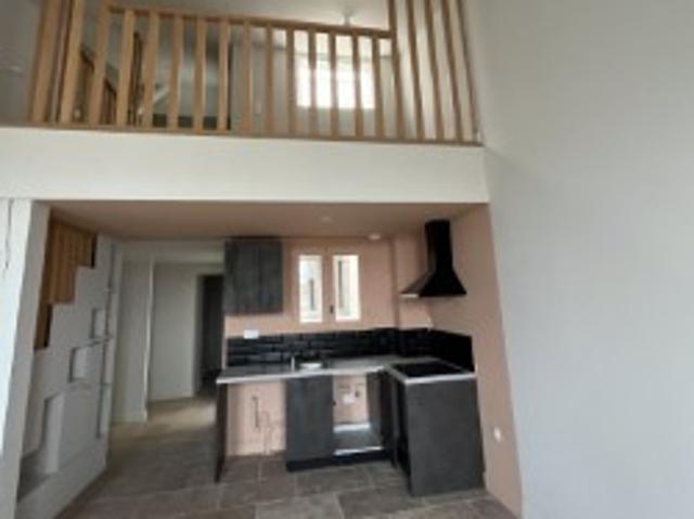 Location Appartement 2 pièces 61.8 m2 Nimes