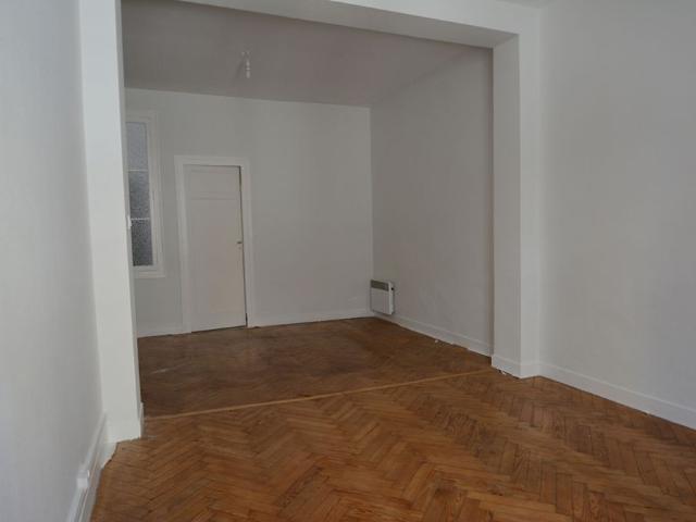Location Appartement 2 pièces 61m²