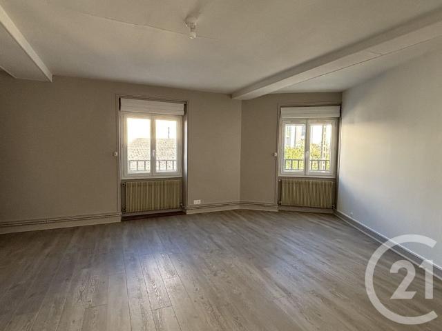Location Appartement 2 pièces 61m² LA FERTE GAUCHER 77320
