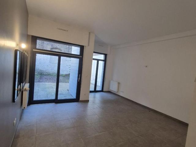 Location Appartement 2 pièces 61m² LILLE 59800