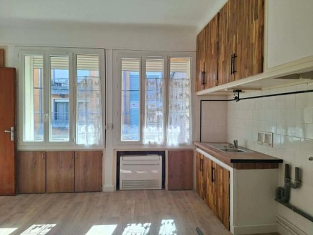Location Appartement 2 pièces 61m² NIMES 30900