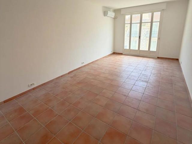 Location Appartement 2 pièces 62m² NICE 06000