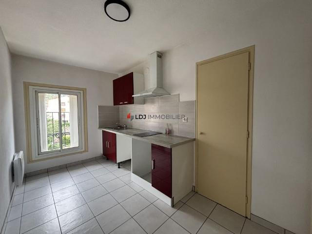 Location Appartement 2 pièces 62m² PRADES 66500