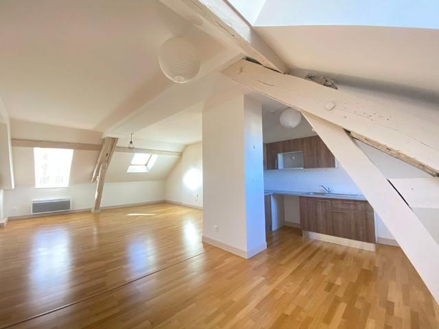 Location Appartement 2 pièces 67m²