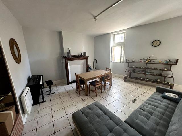 Location appartement 2 pièces, 64.00m², Gaillac