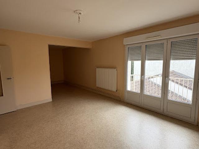 Location Appartement 2 pièces 64 m2 Vierzon