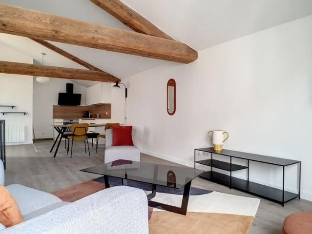 Location Appartement 2 pièces 64m²