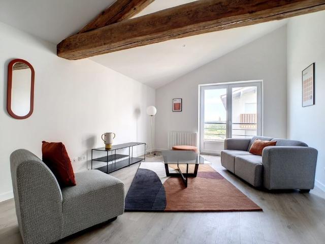 Location Appartement 2 pièces 64m²
