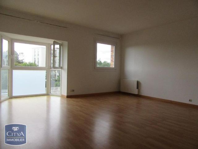 Location Appartement 2 pièces 64m² MAUREPAS 78310