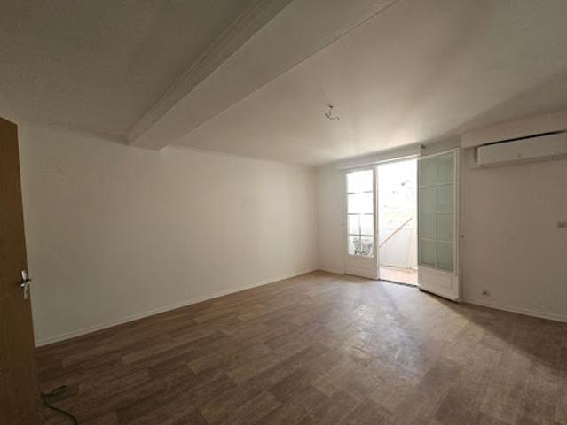 Location Appartement 3 pièces 65.3 m2 Saintes