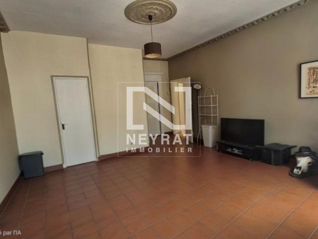 Location Appartement 2 pièces 65m² AUTUN 71400