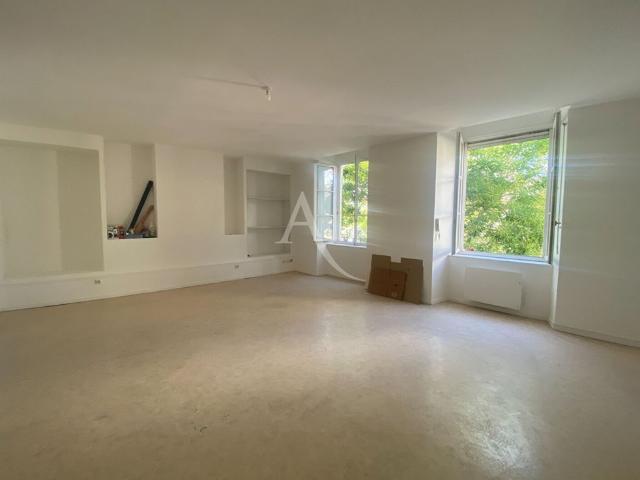 Location Appartement 2 pièces 65m² BEAUFORT EN ANJOU 49250