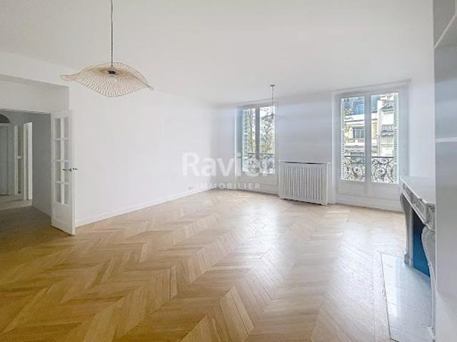 Location Appartement 2 pièces 66.1 m2 Paris 9ème
