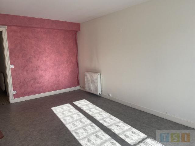 Location Appartement 2 pièces 66m² LANNEMEZAN 65300
