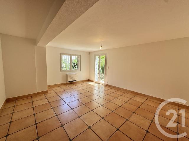 Location Appartement 2 pièces 66m² MARSEILLE 12ème