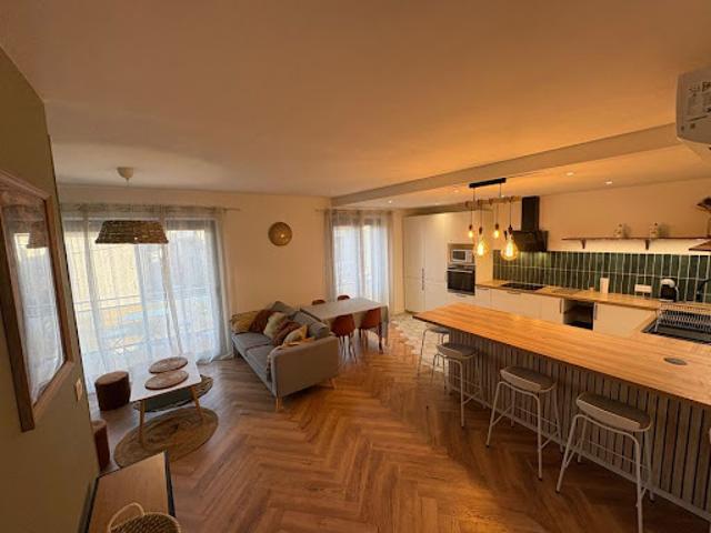 Location Appartement 2 pièces 68 m2 Nimes