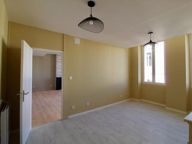 Location Appartement 2 pièces 69m²
