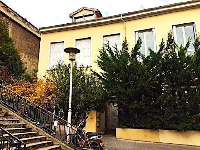 Location Appartement 2 pièces 70 m2 Lyon 4ème