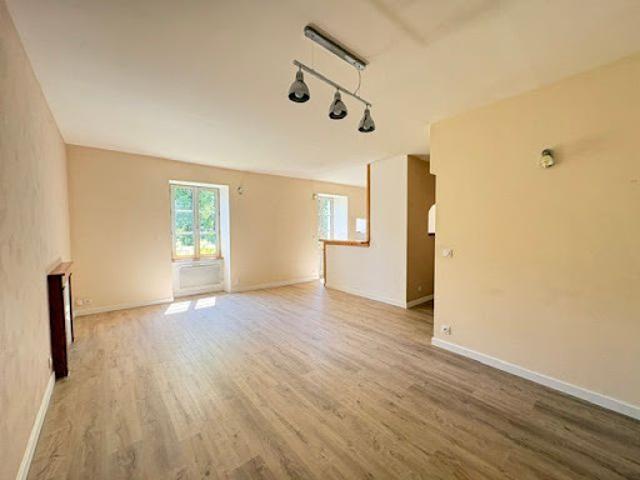 Location Appartement 2 pièces 70 m2 Marcillac Vallon