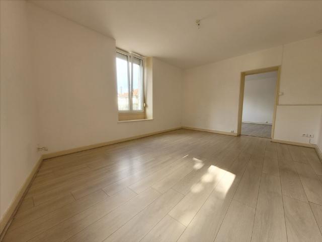 Location Appartement 2 pièces 70m²