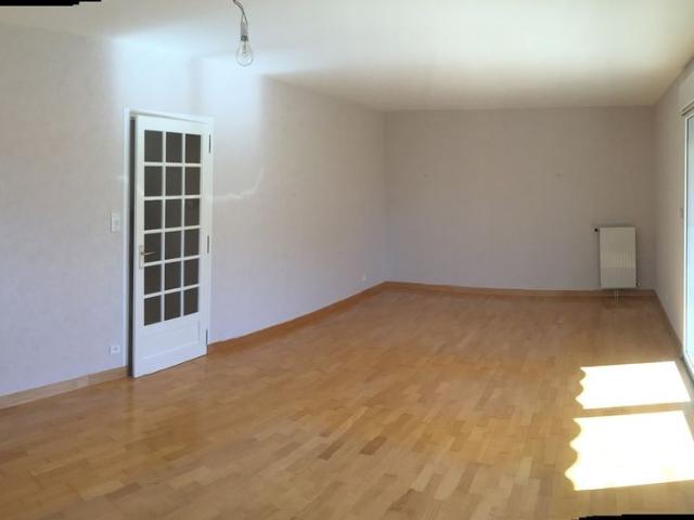 Location Appartement 2 pièces 70m²