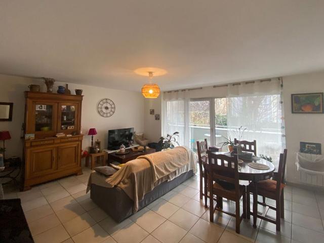 Location Appartement 2 pièces 70m²
