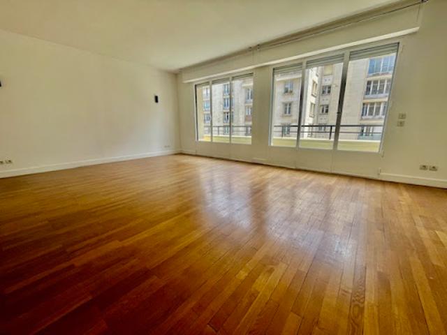 Location Appartement 2 pièces 71 m2 Paris 17ème