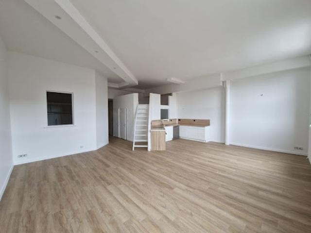 Location Appartement 2 pièces 71 m2 Saint André lez Lille