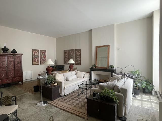 Location Appartement 2 pièces 74.45 m2 Nimes