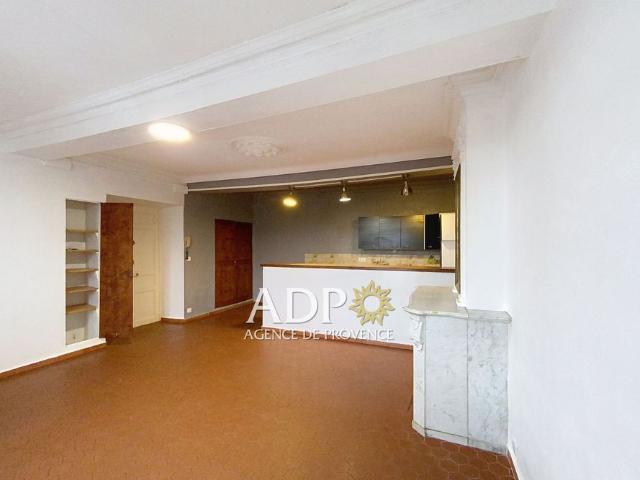Location Appartement 2 pièces 74m² VALBONNE 06560