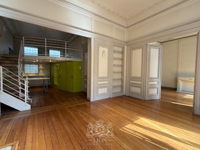 Location Appartement 2 pièces 84.5 m2 Lille