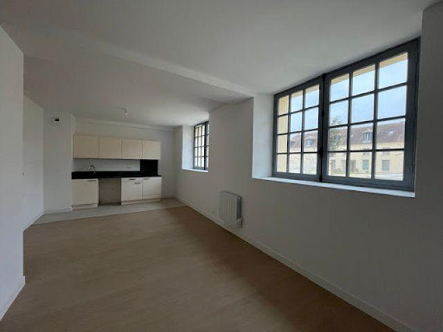 Location Appartement 2 pièces 84.11 m2 Compiegne