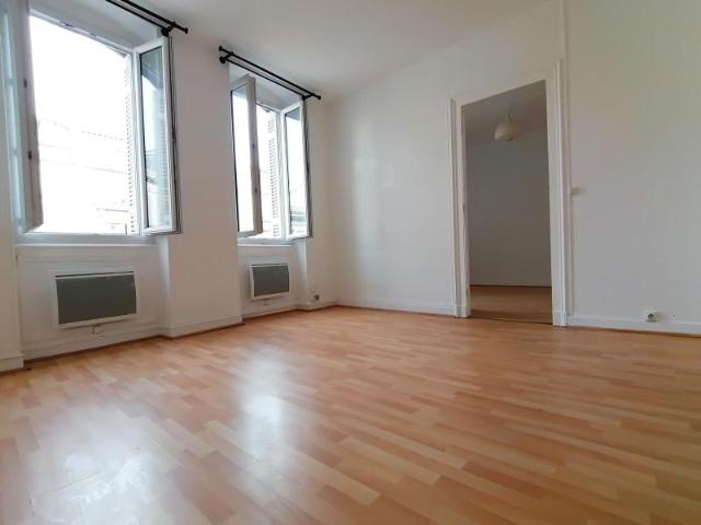Location Appartement 2 pièces 91m² BORDEAUX 33300