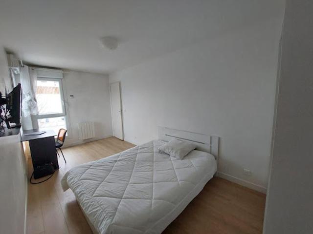 Location Appartement 2 pièces 13.06 m2 Évry Courcouronnes