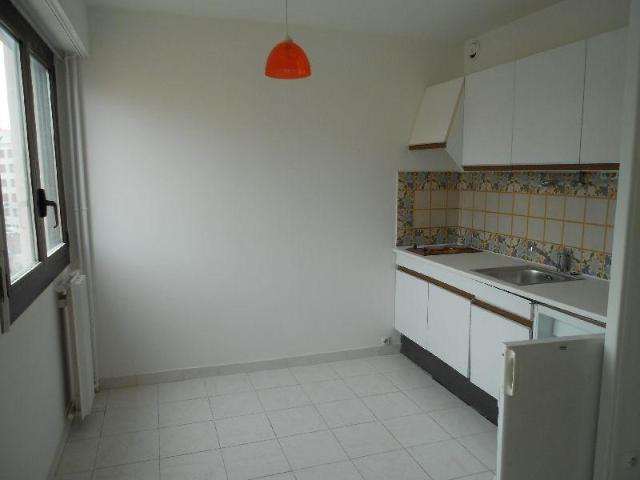 Location appartement 2 pièces 13005 Marseille