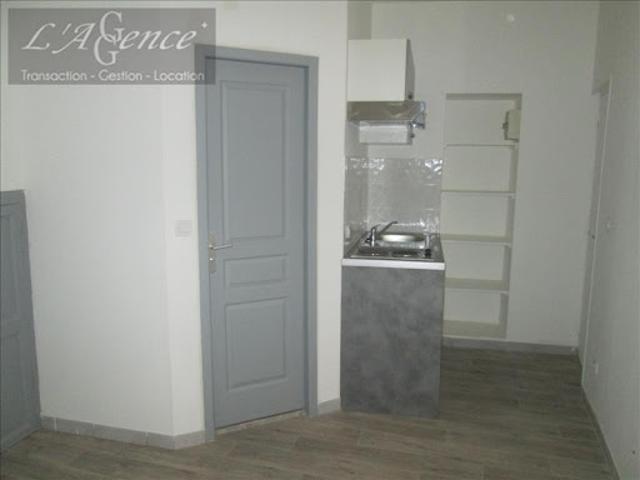 Location Appartement 2 pièces 23.59 m2 Nimes