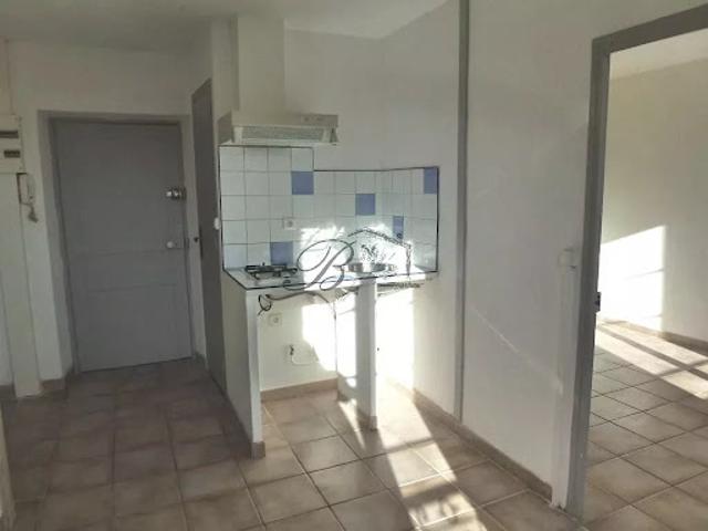 Location Appartement 2 pièces 23 m2 La Tour d'Aigues
